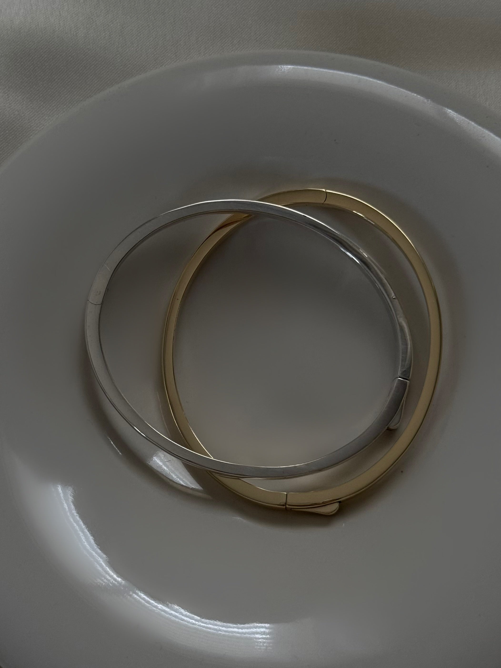 MINIMAL BANGLE