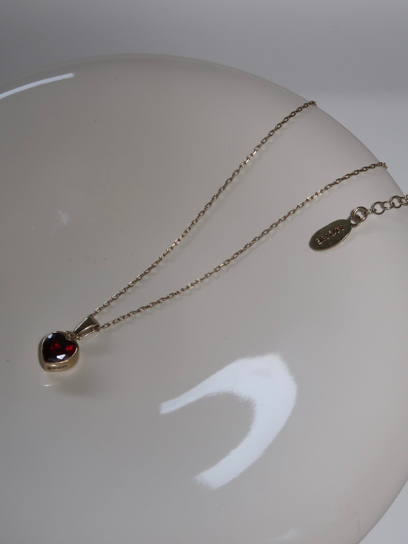 AMORE NECKLACE