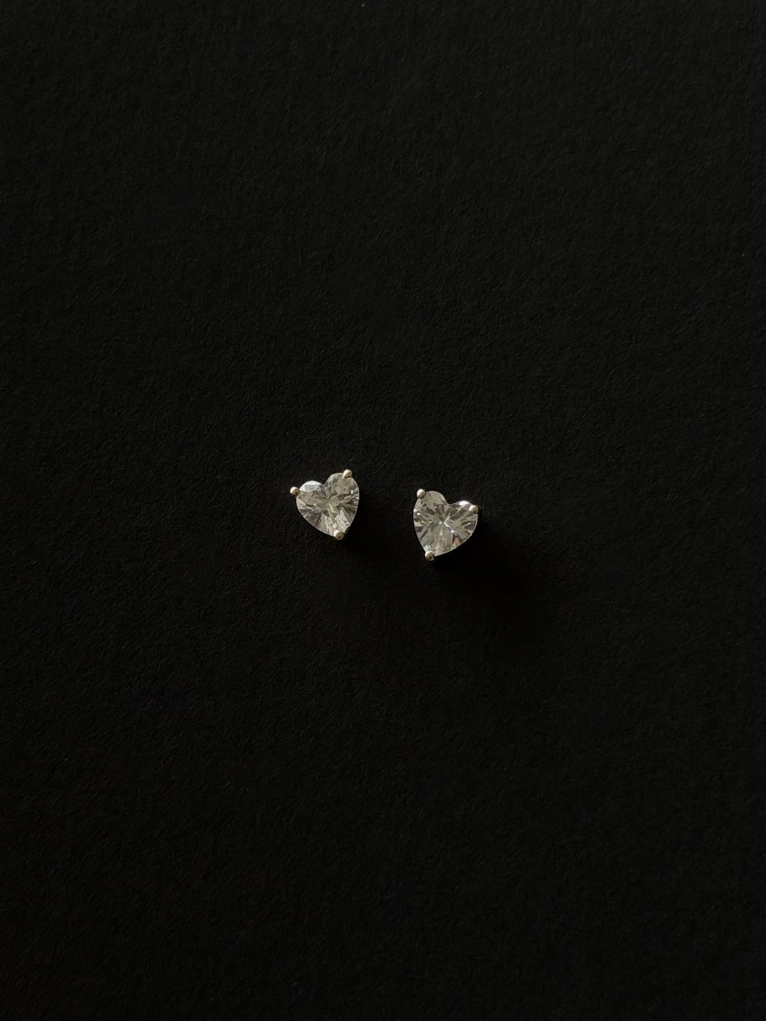 WHITE HEART STUDS