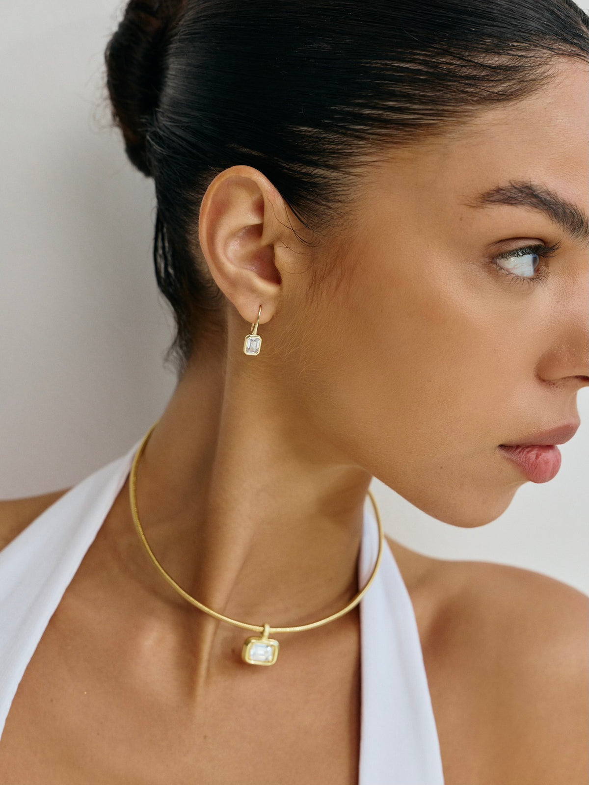 THE EMERALD BEZEL DROP