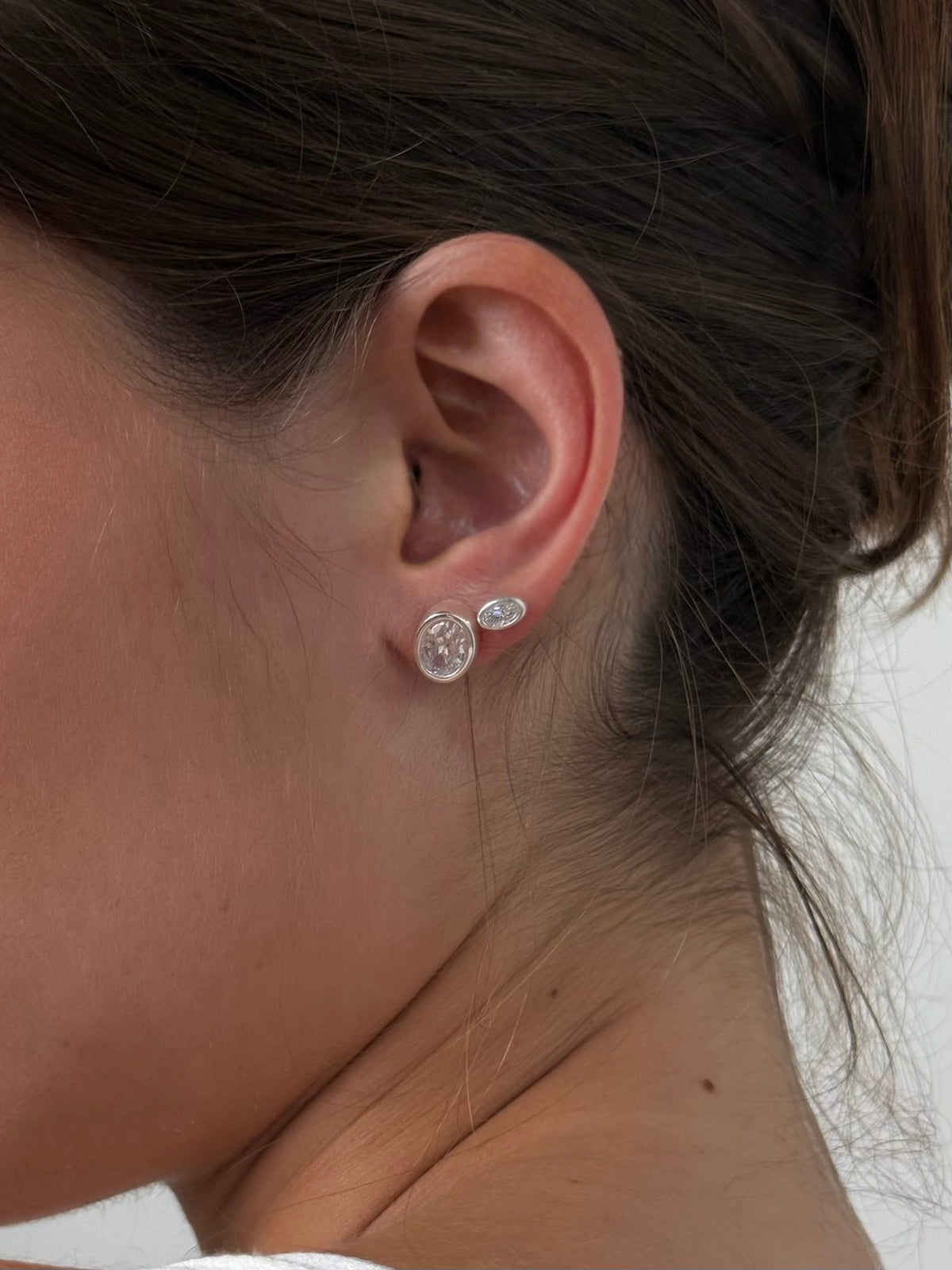 MINI OVAL STUD