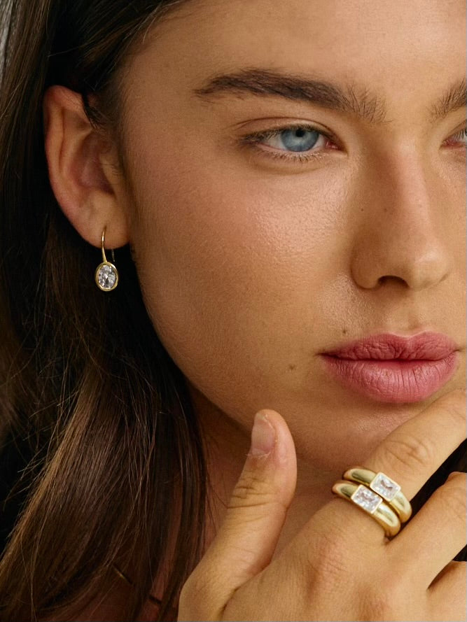 THE OVAL BEZEL DROP