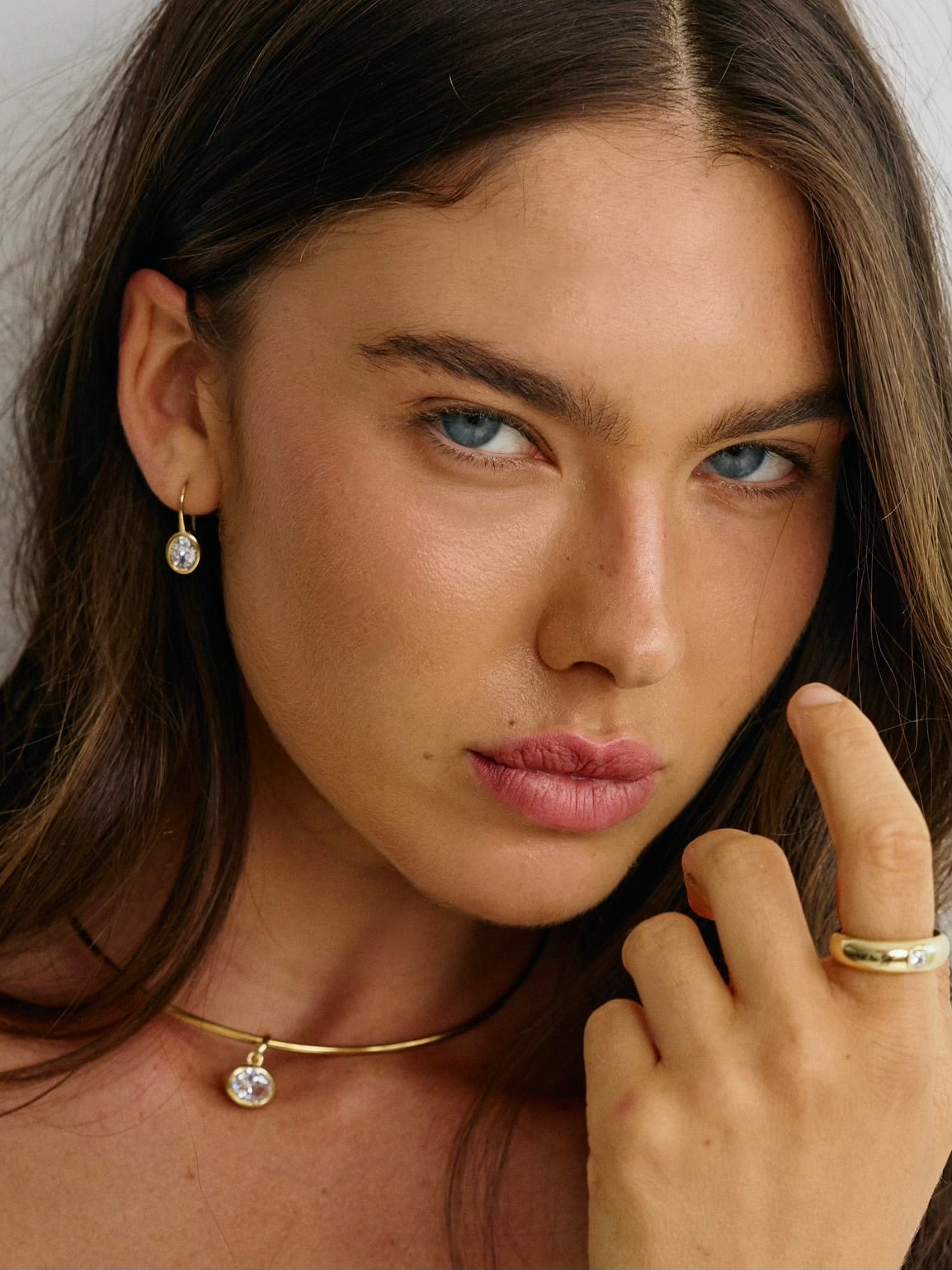 THE OVAL BEZEL DROP