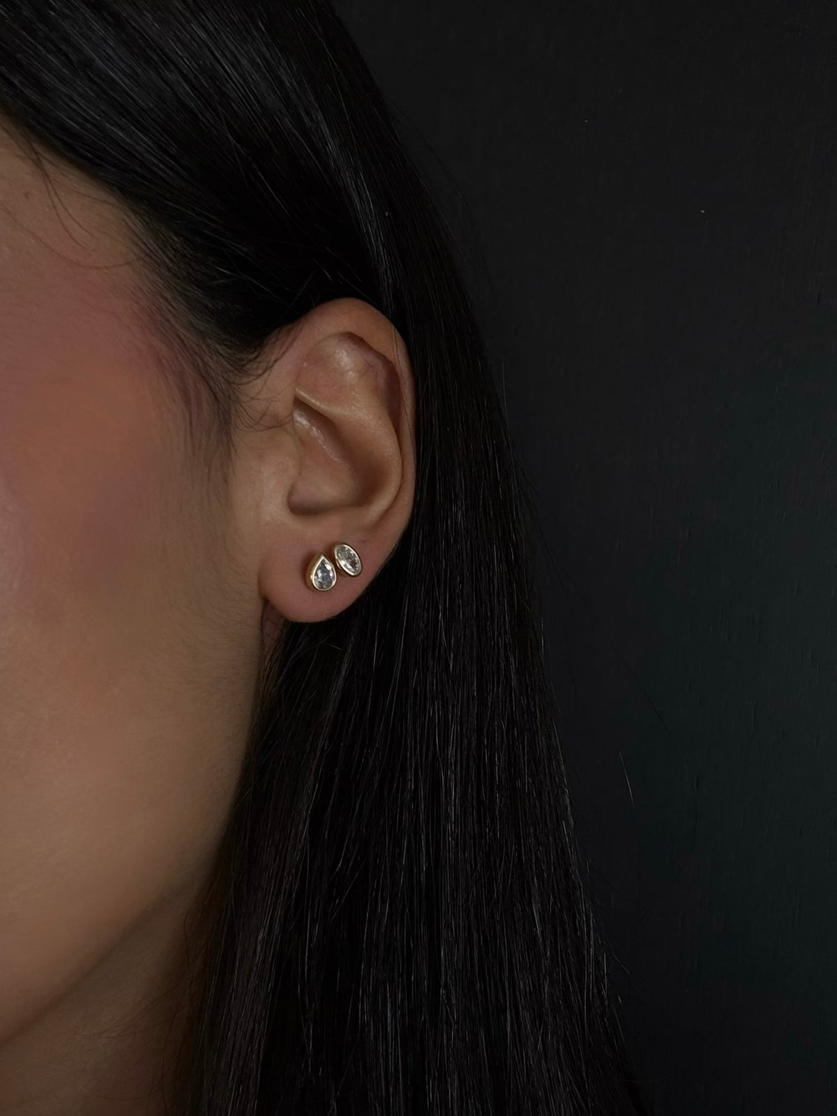 MINI OVAL STUD